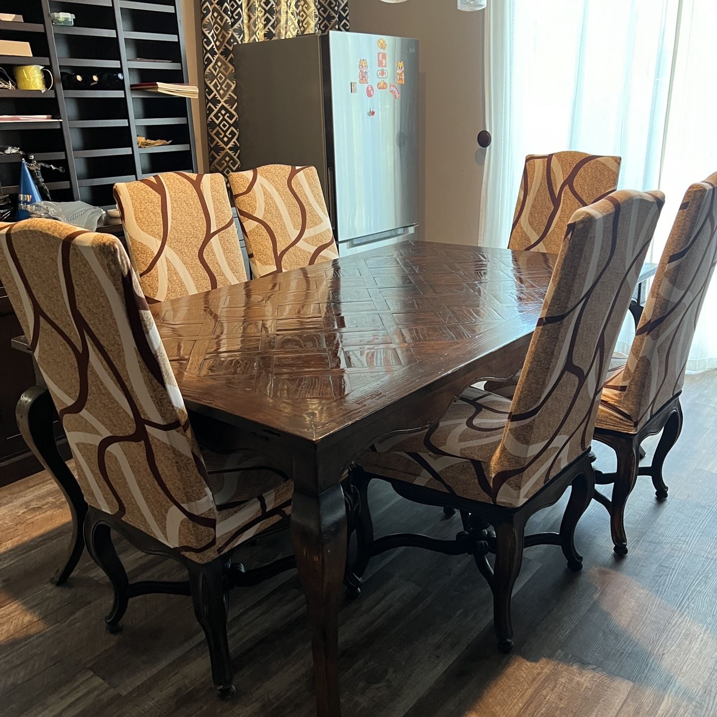 Dinning Table Set: 1 Table +6 Chairs  $150