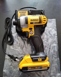 DE Walt impact drill new!