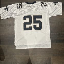 Number 25 jersey (Reggie Bush)