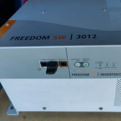 Xantrex Freedom SW 3012  12V Inverter/charger