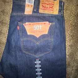 BRAND NEW BLUE LEVIS 501’s (original fit) size 42x34