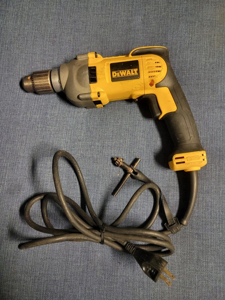 Dewalt DWD220 Heavy Duty 1/2" VSR Drill