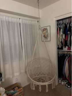 Hanging room chair