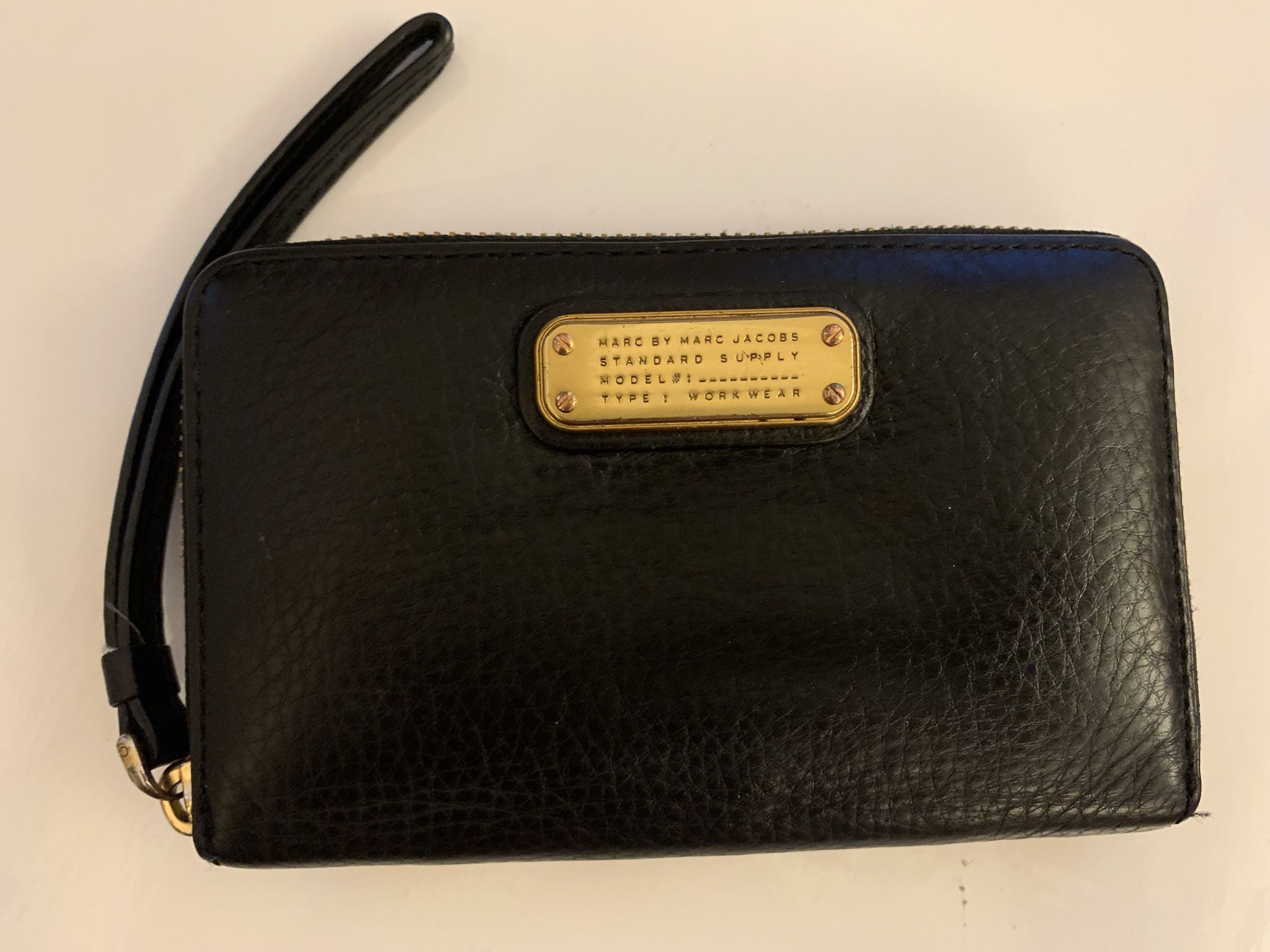 Marc By Marc Jacobs Classic Black Pebbled Leather Wallet . Great Condition . 