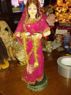 India Doll- Selling Lowest Price, Have Many Alike