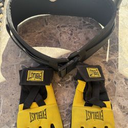   Gym & Fitness / Boxing Weight Lifting Belt (Size L) + Everlast Training Gloves Men’s boxing Belt & Gloves 