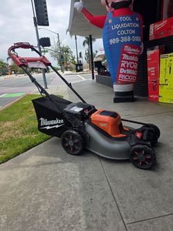 MILWUAKEE M18 FUEL BRUHLESS CORDLESS 21-IN SELF PROPELLED LANW MOWER TOOL ONLY