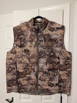 Cabela's Insulated Puffer Camo Vest - XXL