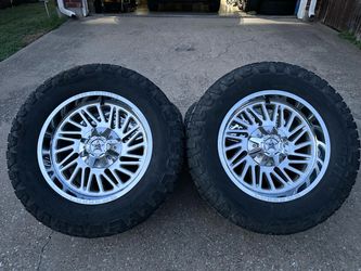 20x10 INCH HD LUXX OFF-ROAD RIMS WITH 35x12.50R20 TIRES