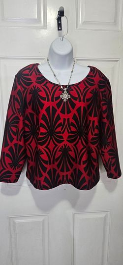 Gato L ....Red and Black Geometric Print Top