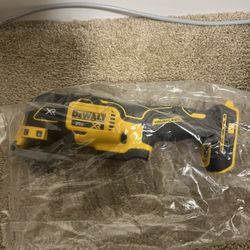 Dewalt 20v MAX oscillating multitool - New (tool only)