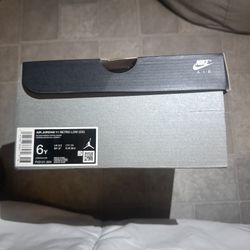Jordan 11 Space Jam GS Size 6Y