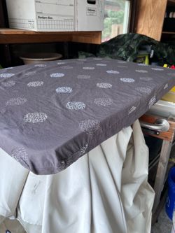 Baby fold up bed