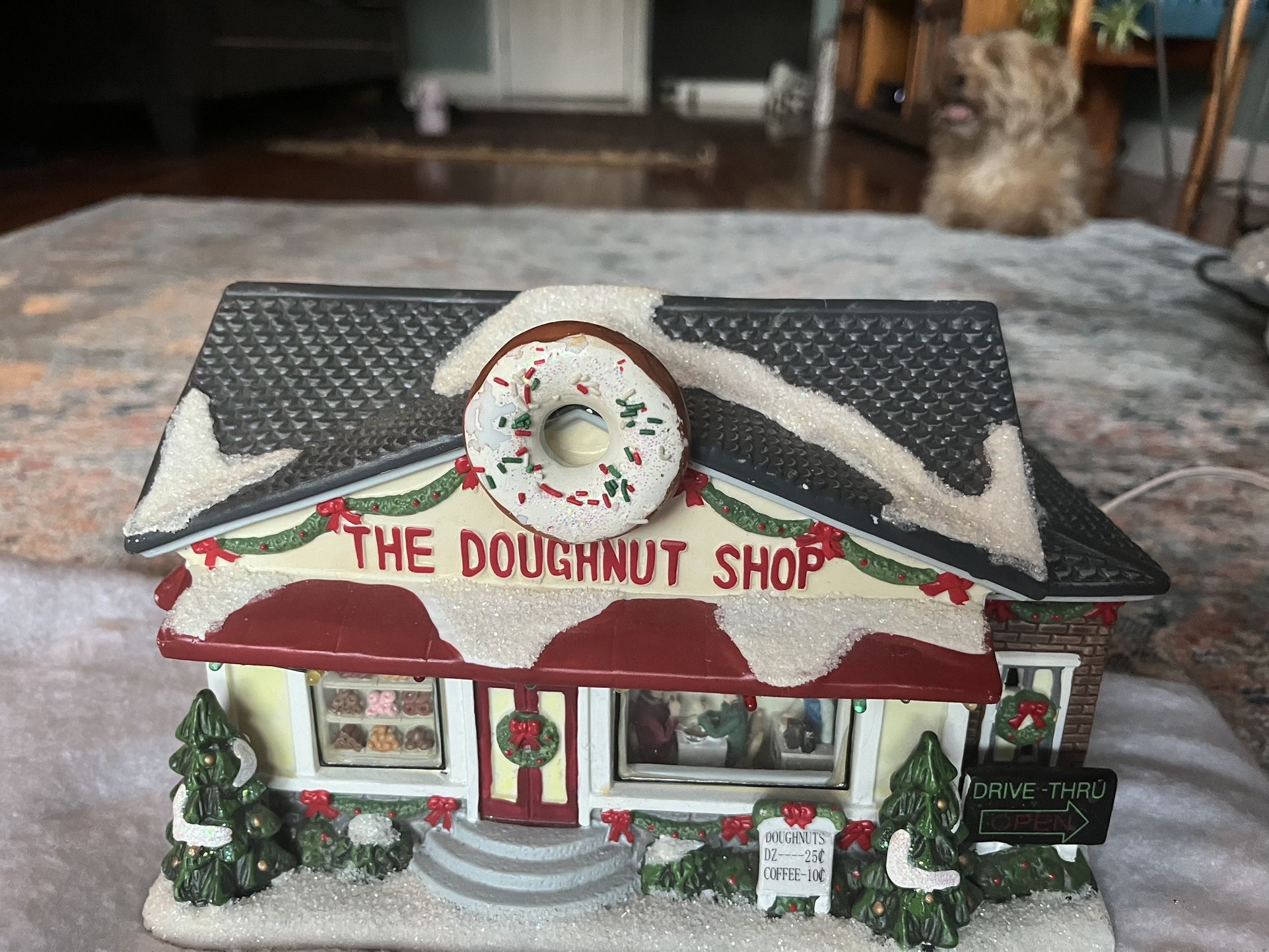 Nicolás Square Donuts Shopping