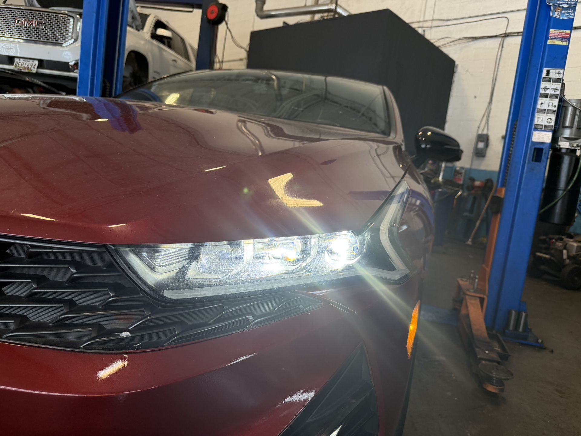 2021 Kia K5 OEM Passenger Headlight (Right Side) – Working Except Turn Signal