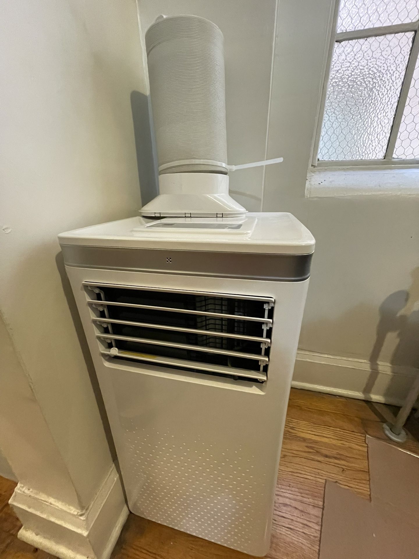Air Conditioner 1 year old