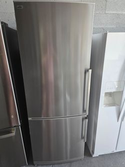 Refrigerator. W-27