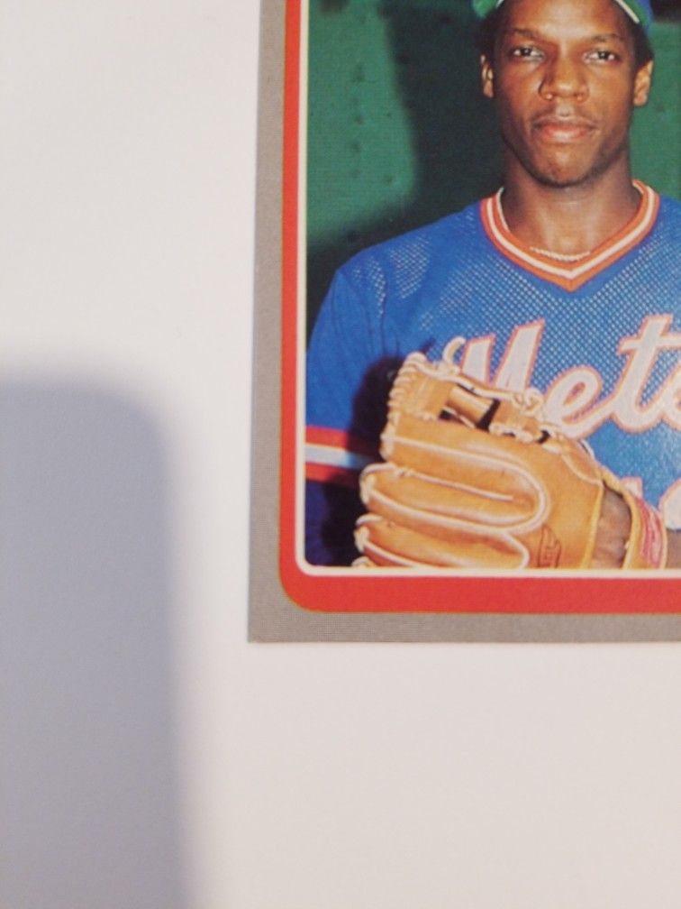 1985 Fleer Dwight Gooden ROOKIE CARD for Sale in Hightstown, NJ - OfferUp