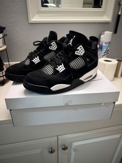 Jordan 4 White Thunders