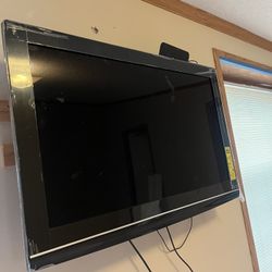 TV (46in)