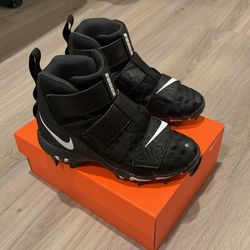 Size 1.5 Youth/ Football Cleats