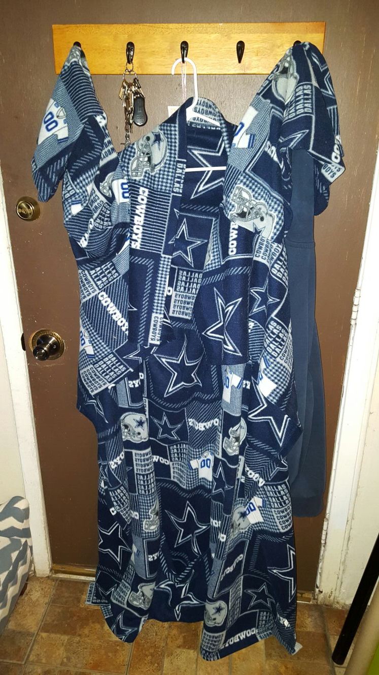 NFL Dallas Cowboys Snuggie