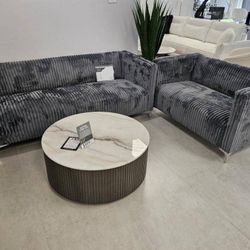 Sofa and Loveseat for sale!!!/ Ask for price. Not free. I speak Spanish. 