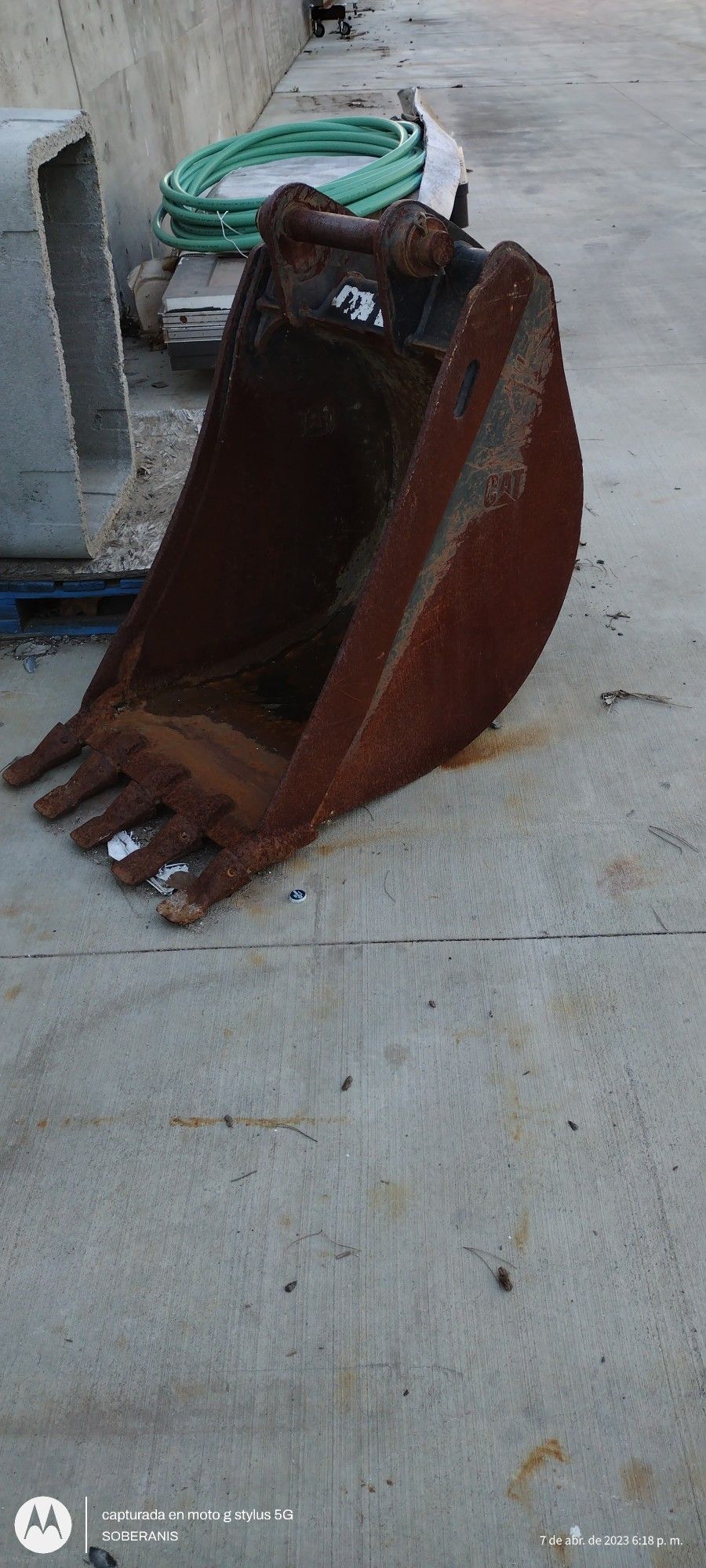 Backhoe Bucket For Caterpillar 24"