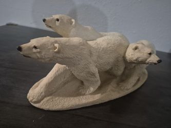 Polar Bear Sculpture Decor