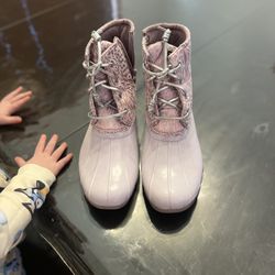 Size 6 Brand New Out Of Box