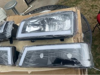 03-06 Chevy Silverado Black Clear Reflector LED Strip Headlights Parking Lights