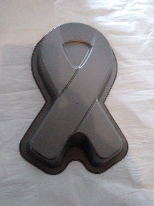Wilton Cake Pans $10