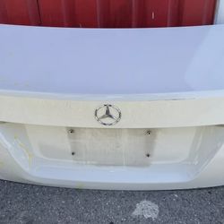 2008 2009 2010 2011 2012 2013 2014 Mercedes C250 C300 Sedan Trunk Lid