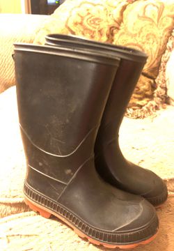 Water boots