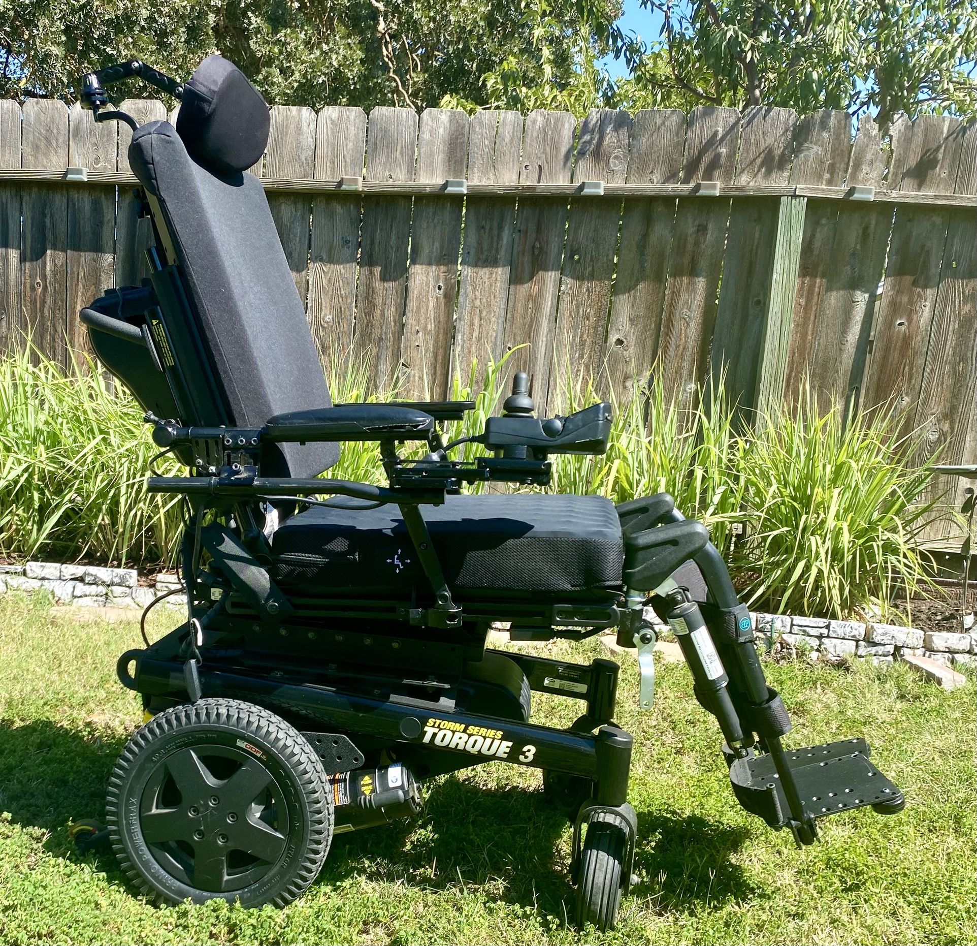 High-End Power Chair w/ Tilt, Recline & Cushions – Excellent Condition (OBO)