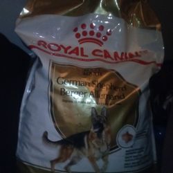 Royal Canin Dog Food 30lbs 