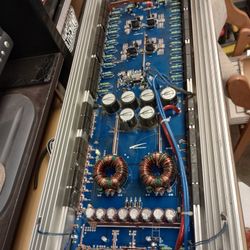 Audiobahn A2300HCT Car Audio Amplifier