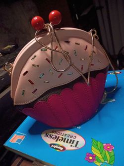 Kate Spade with gold chain purse