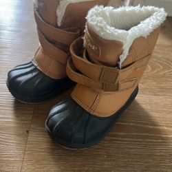 Kid Snow Boots Size 9 