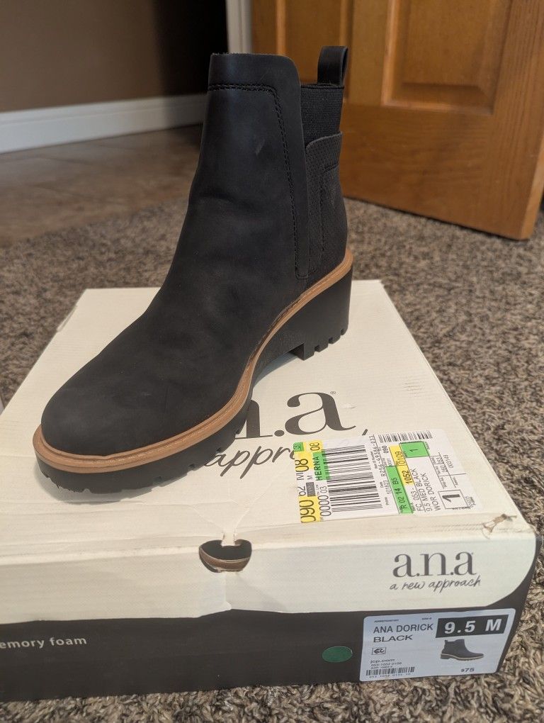 Boots Size 9.5