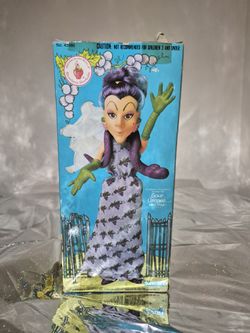 Strawberry Shoetcake RARE Sour Grapes doll with Dregs pet