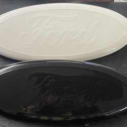 Each Ford’s 9” Emblem