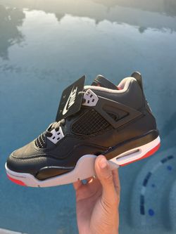 Jordan 4 Bred 