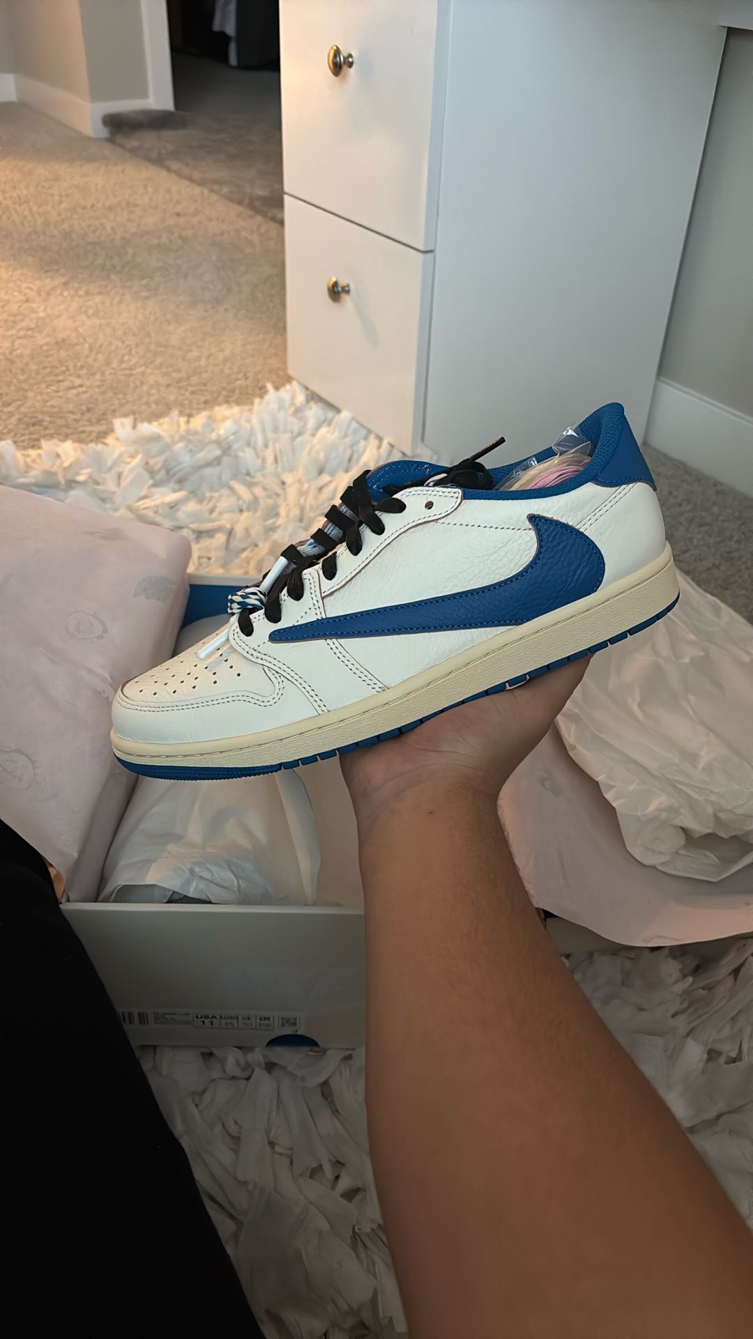 Jordan 1 Low Travis Scott Fragment 
