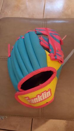 Franklin little girl baseball glove