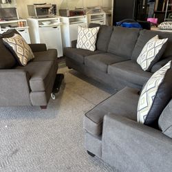 Couch set