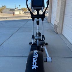 NordicTrack Treadmill SpaceSaver SE9i