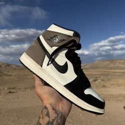 Air Jordan 1 Retro High OG 'Dark Mocha'