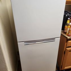 Magic CHEF Fridge 