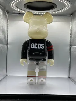 Bearbrick GCDS Glow in the Dark 400% only